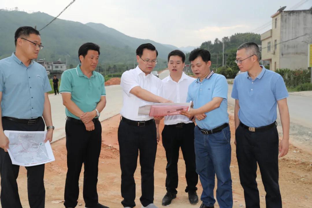 丰顺县县委书记曾永祥率队调研206国道改造工程进展情况 努力确保今年