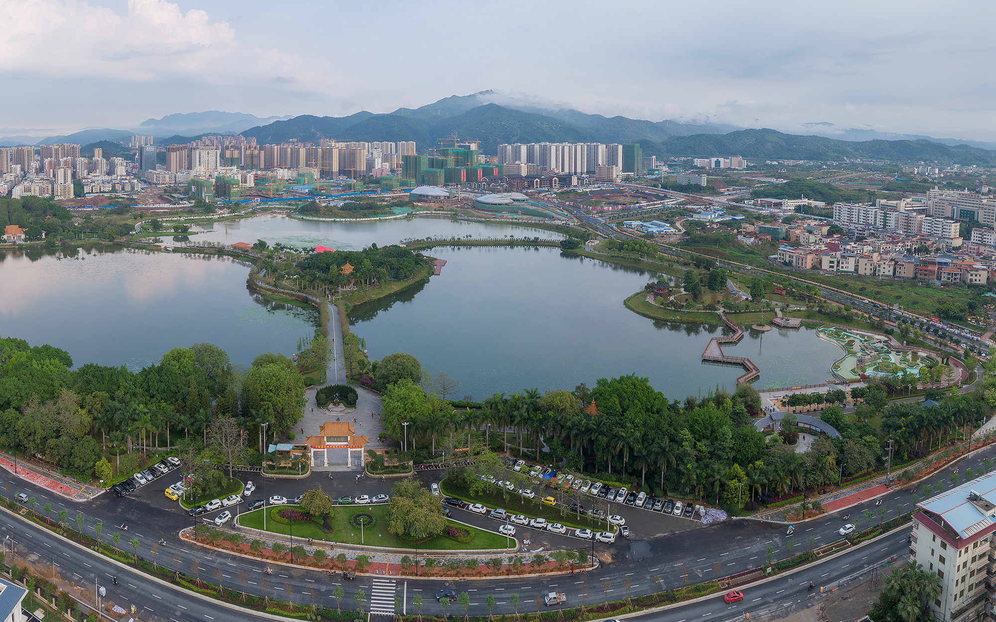 剑英公园提升改造后,拓宽了市民的活动空间,是嘉应新区完善公共服务