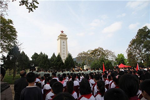 梅县乡镇人口_梅县区丙村镇人和村垃圾堆水塘臭味扰民