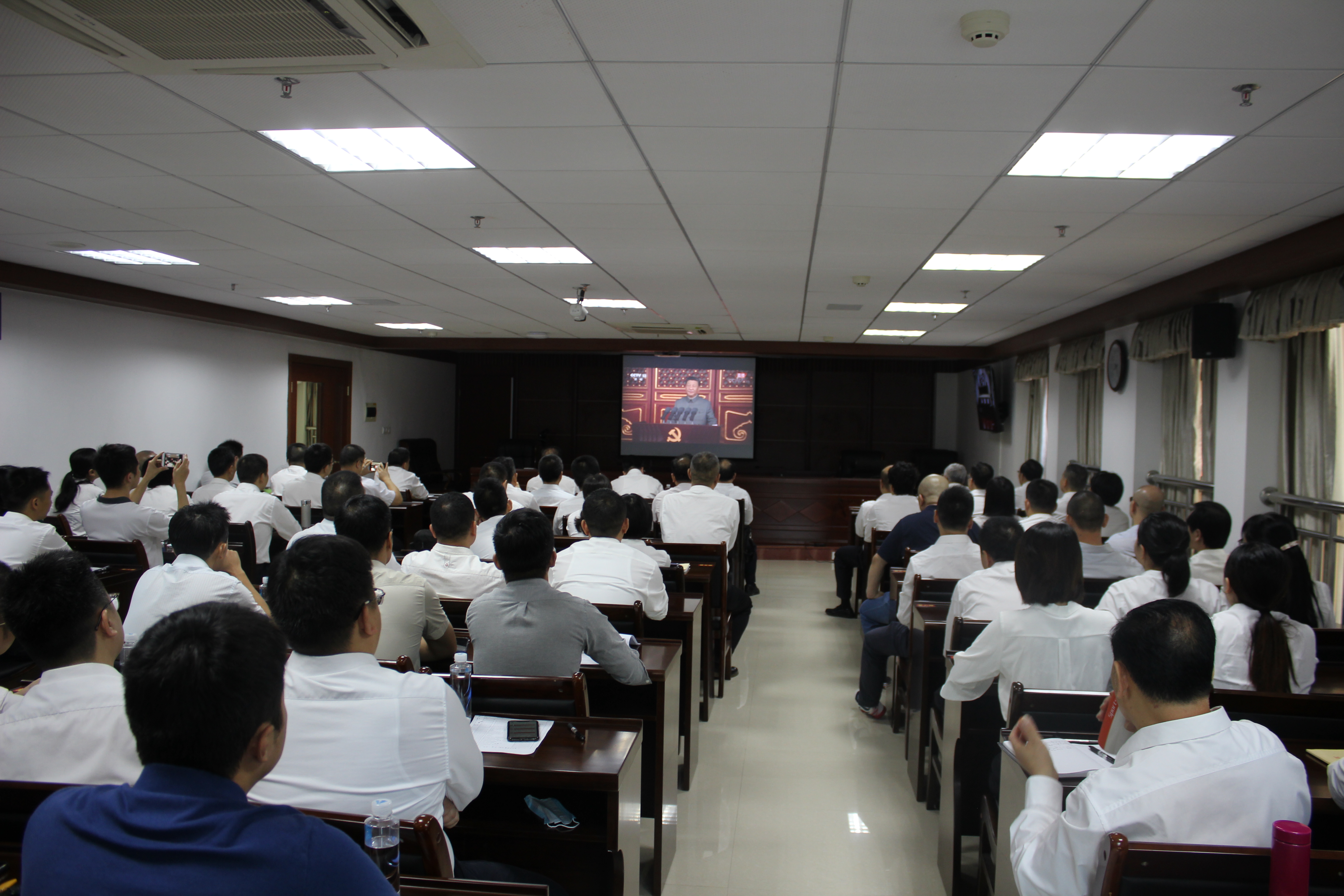 庆祝大会2.JPG