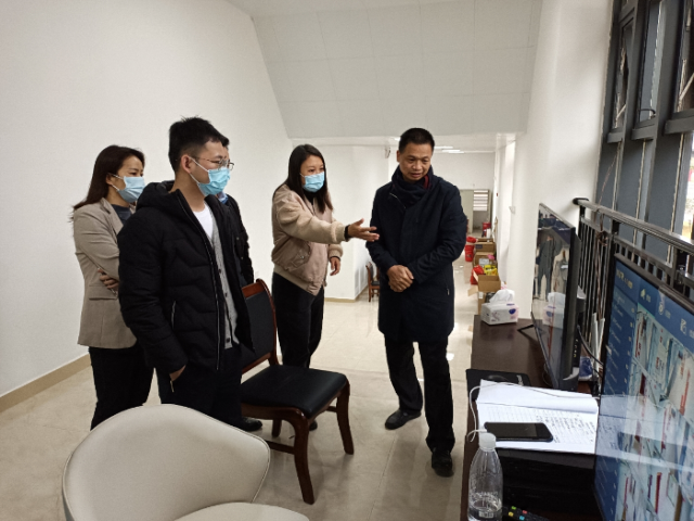 通过五华县委党校隔离点视频监控进行工作检查(1).jpg