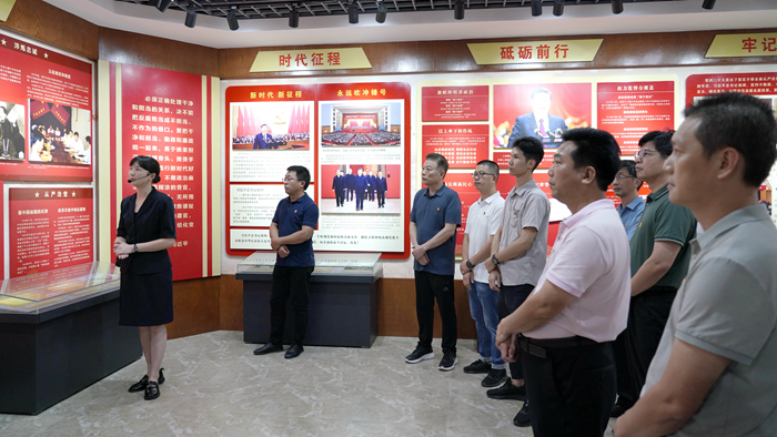 第二支部参观市廉政教育基地.JPG