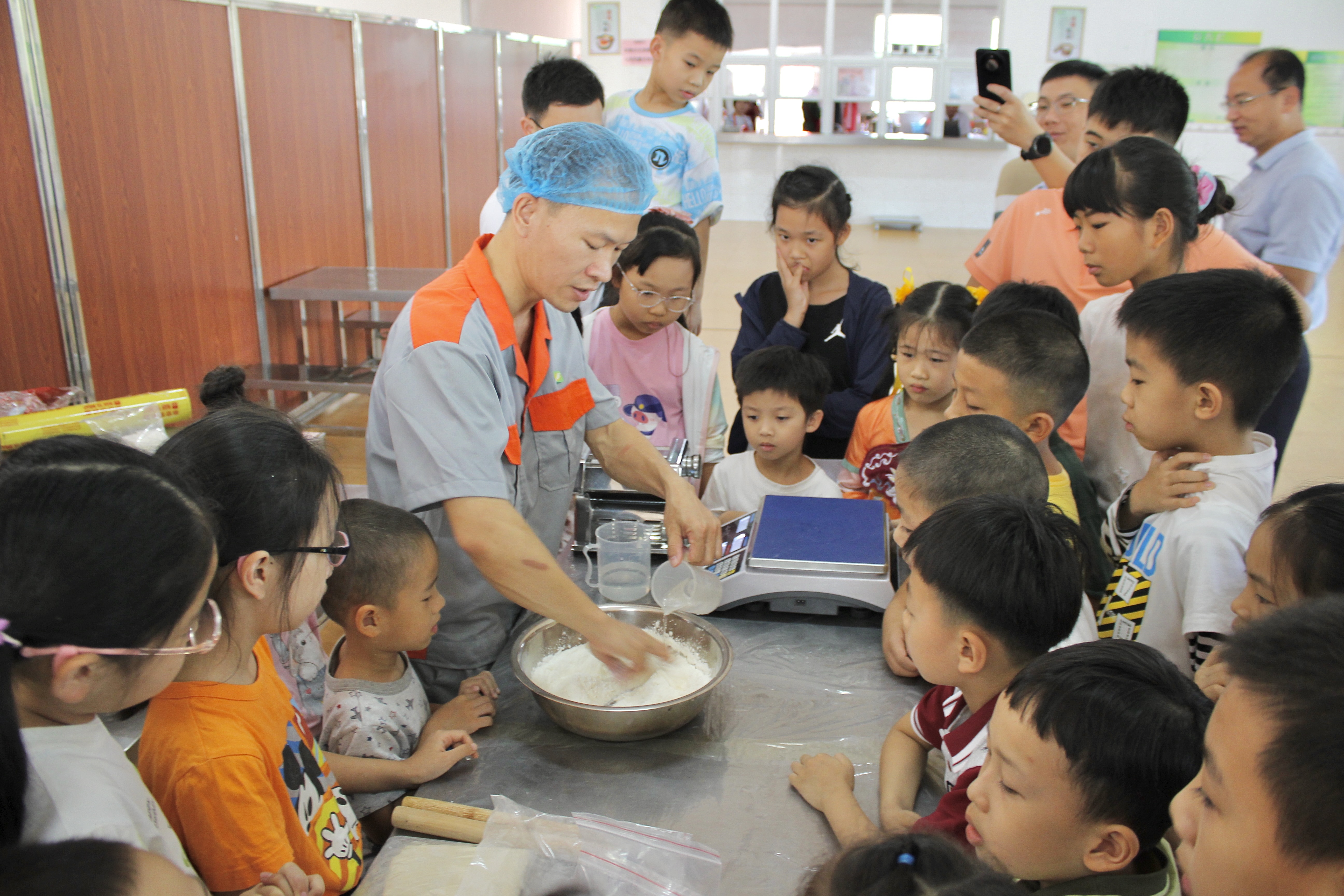 学习做面食.jpg