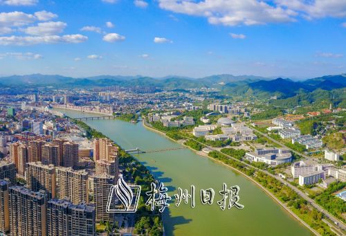 梅江区城市面貌日新月异。（高讯　摄）